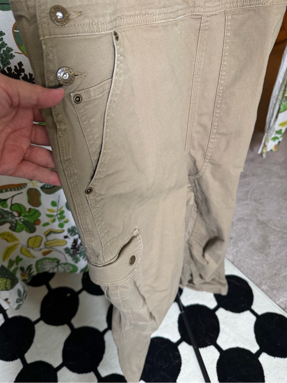 Duluth Trading Co XXL x 31 Khaki Cargo Bib Overalls Workwear Carpenter - Picture 6 of 7